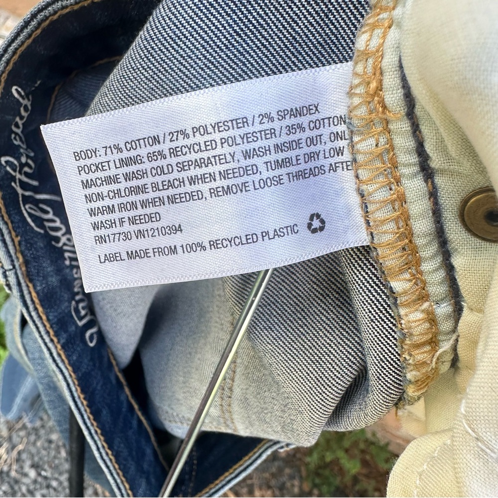 Universal Thread Mid Rise Skinny Blue Jeans - Picture 9 of 9